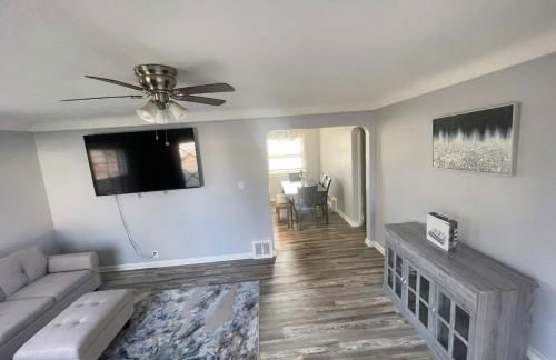 Cozy Euclid Home Near Lakefront - Foto 19