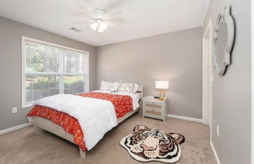 Vibrant Living Near Auburn University l 4BR 4BA - Foto 16
