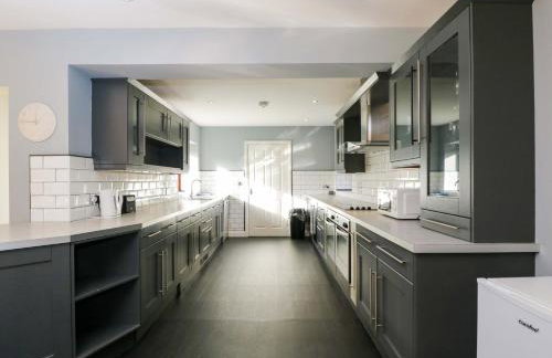 Lady Of Lourdes - Foto 15