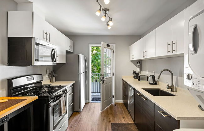 Brookwood Courtyard by BCA Furnished Apt - Foto 13