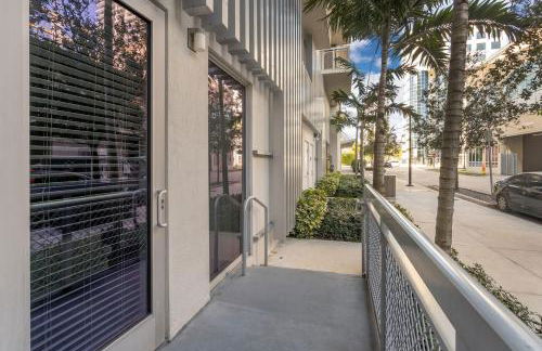 Comfort and Convenience 2BR Unit with Free Parking - Foto 23