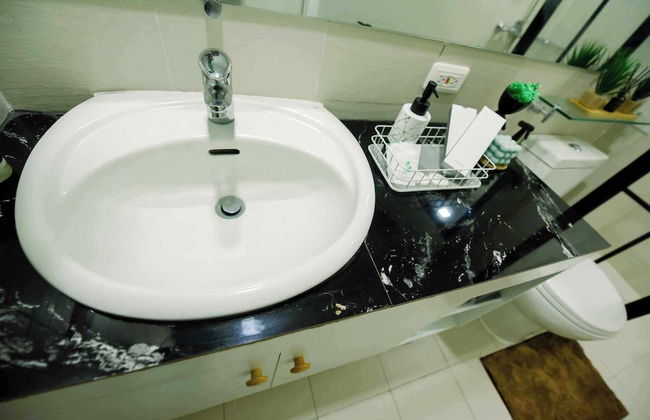 Ethan's Crib at Azure North - Foto 16