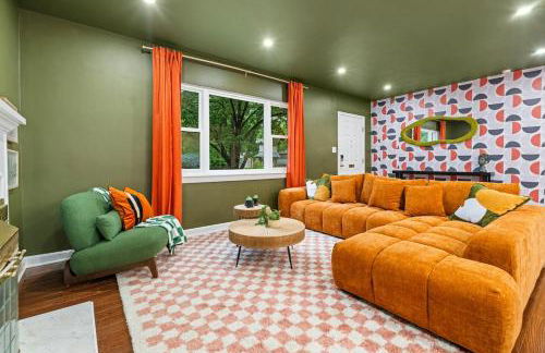 Elegant 5BR Home Sleeps 14 Minutes from DC - Russell - Foto 17