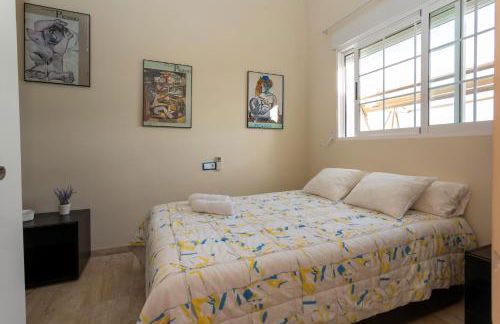 Caleta, ático, 3 dormitorios frente al mar, by Bookindenia - Foto 14