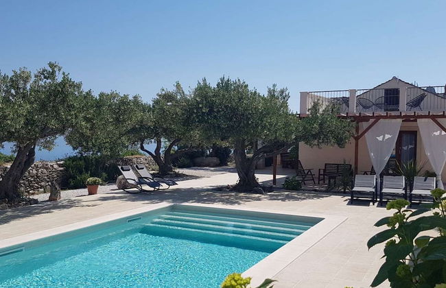 Secluded Oasis With Pool, Outdoor Kitchen, & Landscaped Terraces - Foto 23