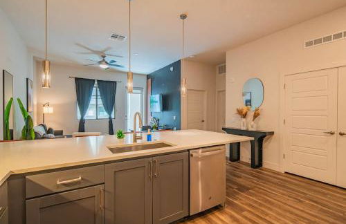 Luxe 1BR Kierland Commons, TPC Golf, Pool, Gym, W-D - Foto 18