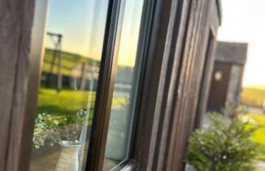 Thors Cave Cabin, Peak District - Photo 22