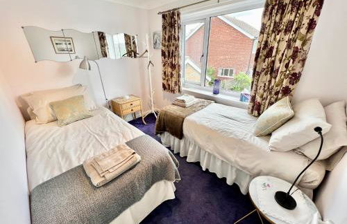 3 bedroom house with ample parking and garden - Foto 17