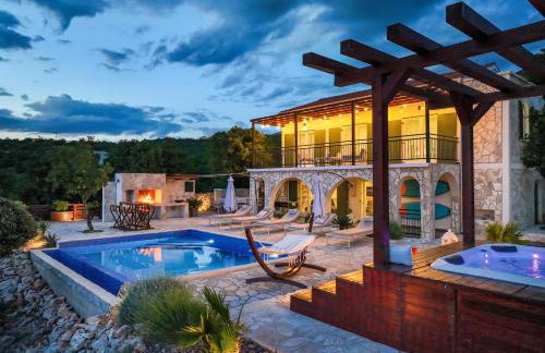 Villa Rita II - Photo 1