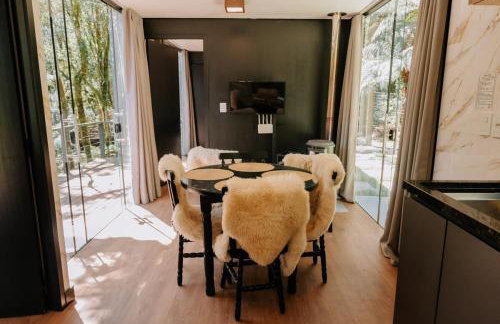 Chalé para 4 pessoas, 2km do Centro, Pet Friendly, Wi-fi 1GB, Lareira e Ar condicionado - Foto 9