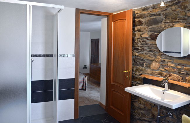 4 bedroom House in Prelà with garden and terrace - Photo 10