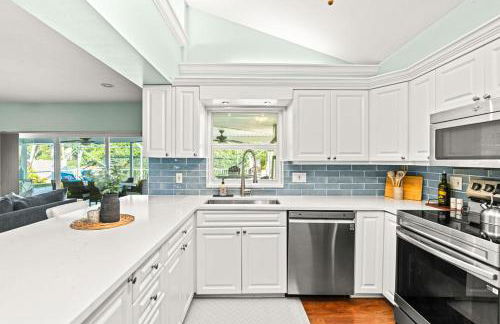 Heated PoolFire PitOutdoor KitchenCorn Hole - Foto 4