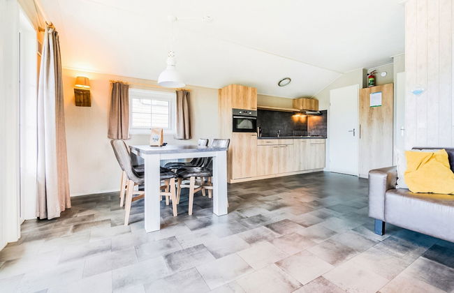 Glamping With Veranda Over Water - Photo 15