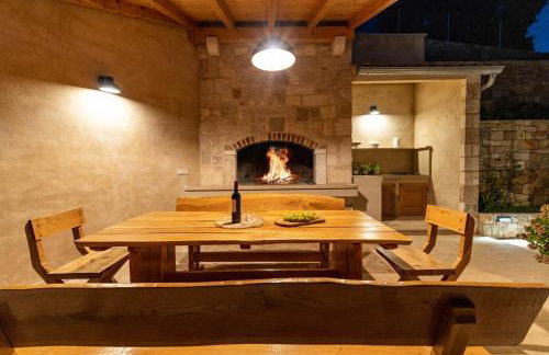 Villa Ani! Traditional and luxurious 4-bedroom villa with heated pool and sea views - Foto 42