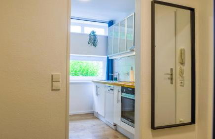 Groß, Modern, Zentrumsnah mit Parkplatz und Garten - Photo 19