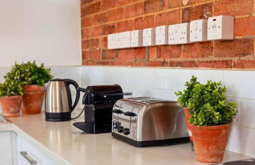 Bowen-Buscarlet (Large Suite) at Bicester Heritage - Foto 21