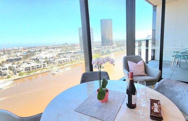 Melbourne Lifestyle Apartments - Best Views on Collins - Photo 57