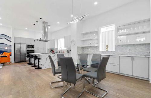 Spacious Houston 3Bed3 Bath Family Townhome - Photo 27