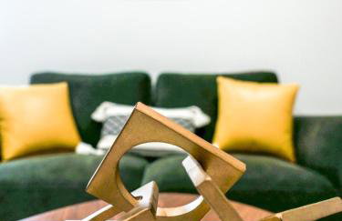 Spacious Disneyland Retreat for 12 wGame Room, Pool Table, King Bed & EV-Friendly - Foto 66