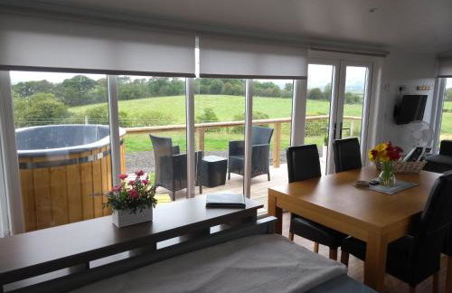 Cleeves Cabins, Ailsa Luxury Lodge With hot tub - Photo 67