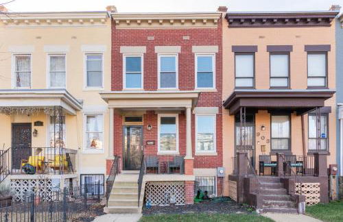 Comfortable 4 Bedroom Home with City View Near Capitol Hill Washington DC - Foto 1