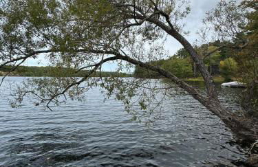 More Boathouse than Lakehouse - Foto 27