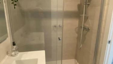 Precioso apartamento en Vanians Garden - Photo 2, Shower
