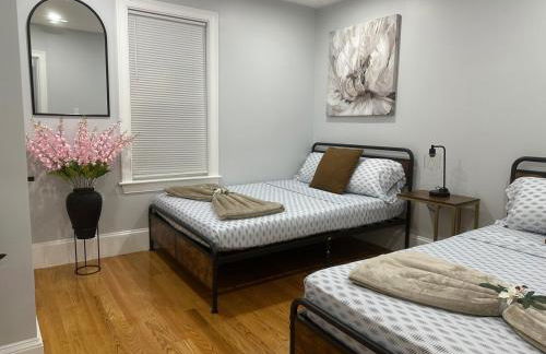 85a Charming Boston Base, 3BR, 2BA Ideal for Families - Foto 4