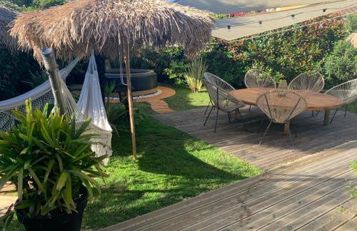 Maison ambiance cabane exotique climatisée piscine & spa 3 chambres 6 personnes - Photo 2