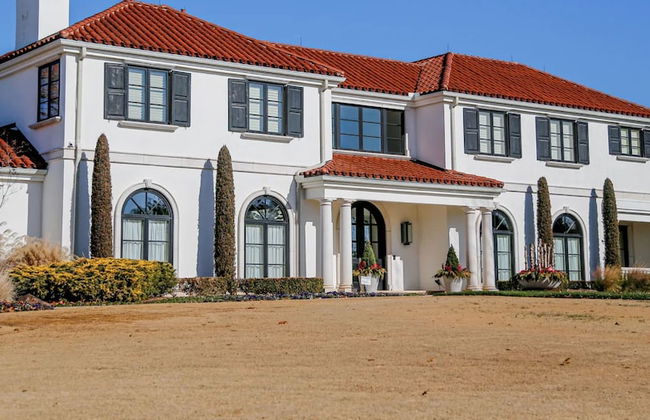 Vintage Gem in Prime Location Cozy 1BR Oasis - Photo 24