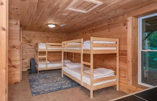 Spectacular Log Cabin Home 45 minutes to Asheville - Foto 13