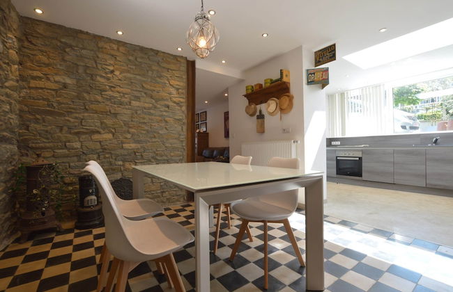 Stylish Stay Near Forest - Foto 31