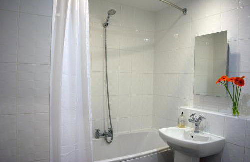 Parc y Bryn Serviced Apartments - Photo 41