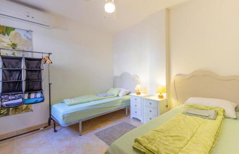 3 Bedroom Nice Home In Santa Pola - Photo 17