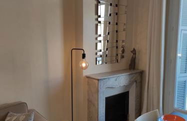 Pretty and quiet top floor 2 bedroom flat in the port area of Nice - Photo 6