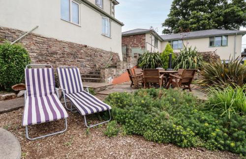 The Carriage - Photo 25