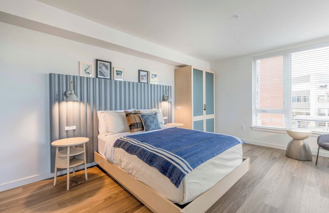 Marina Square Suites - Photo 16