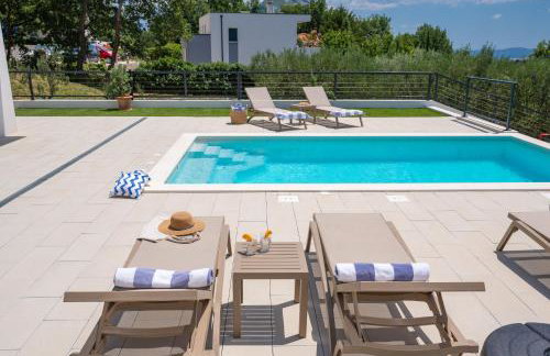 Villa Nacle with Heated Pool and Large Playground near Omis and Split - Photo 3