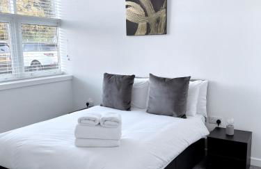 Ascot House Apartments - Photo 3