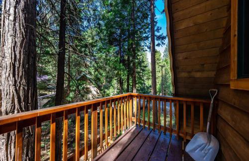 HB Hideaway Boho Treehouse Vibes in the Pines - Foto 43