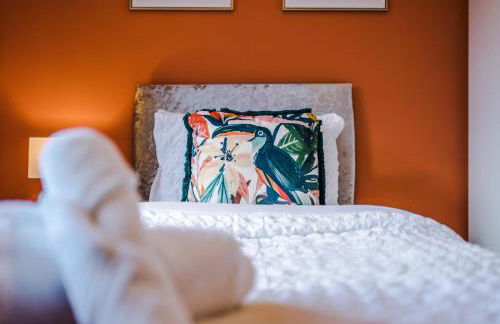 3 Bedroom! 3 Toilets! Contractors and Groups! Free Parking! Driveway! NEW BUILD HOUSE! - Foto 55