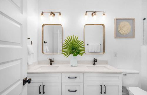 Latitude! New 8 Bedrooms! Beach! - Foto 38