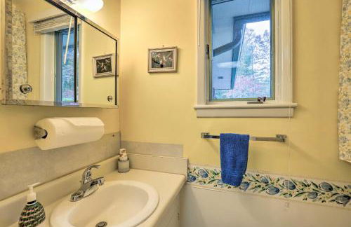 Stunning Fletcher Home Hot Tub and Fire Pit! - Foto 24