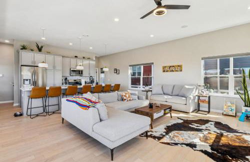 Family Fun Near Cedar Point - Rooftop Lake Views - Photo 22