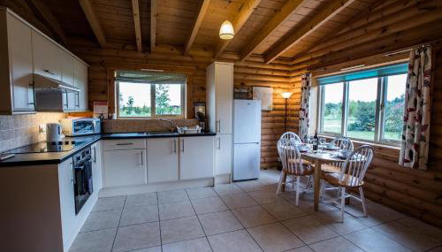 Partridge Lodge - Photo 5