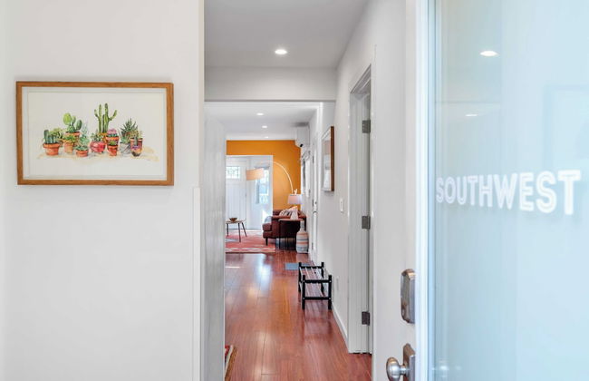 2 Units in Prime Hollywood Location Chic Renovated 1bdrs w/ Patio Avantstay - Foto 17