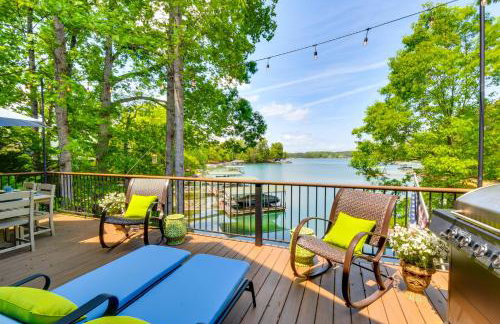 Beautiful Lake Keowee Home with Boat Dock and Fire Pit - Foto 31