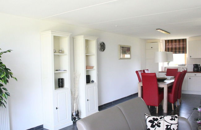 Lovely Holiday Home With Jetty Near Ijsselmeer - Foto 9