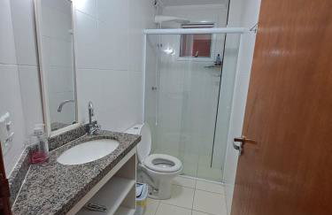 LINDO APARTAMENTO EM UBATUBA NA PRAIA DO ITAGUA, SAUNA, PISCINA, WI-FI, AR CONDICIONADO, 2 VAGAS DE ESTACIONAMENTO e BELA VISTA DA SACADA - Foto 20