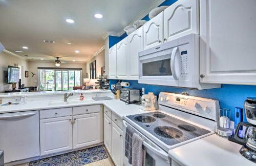 Waterfront Palm Coast Condo with Boat Dock and Pool! - Foto 7